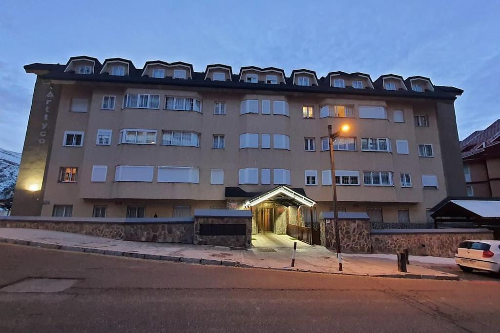 Acogedor Apartamento En Sierra Nevada Con Piscina Acceso Directo A Silla Kültér fotó